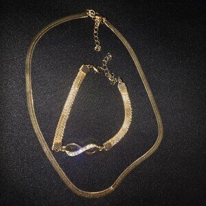 Gold necklace with infinity symbol anklet